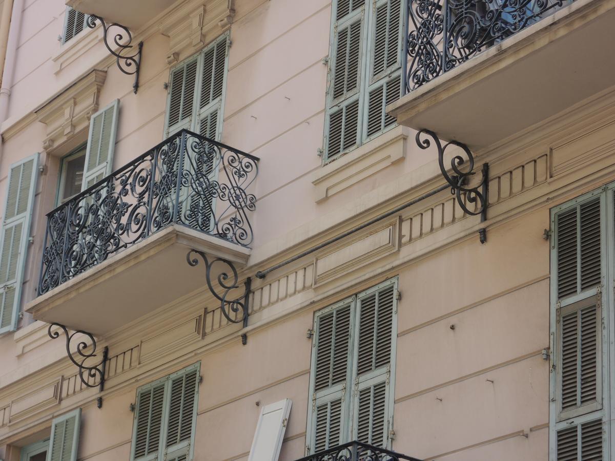Le Coin Du Marche Apartment *