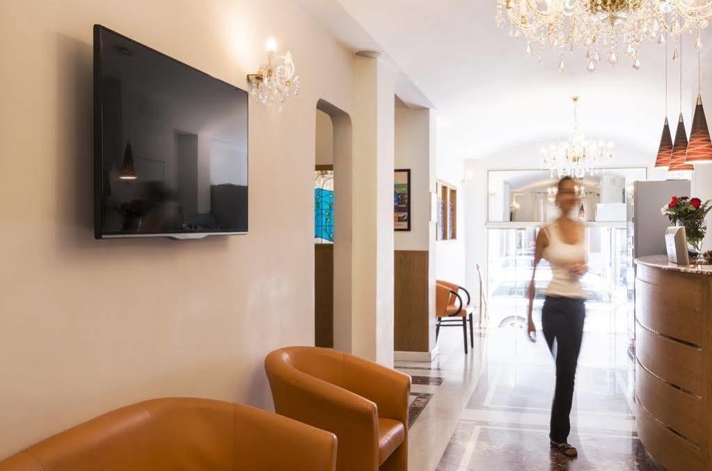 Hotel Little Palace 2*