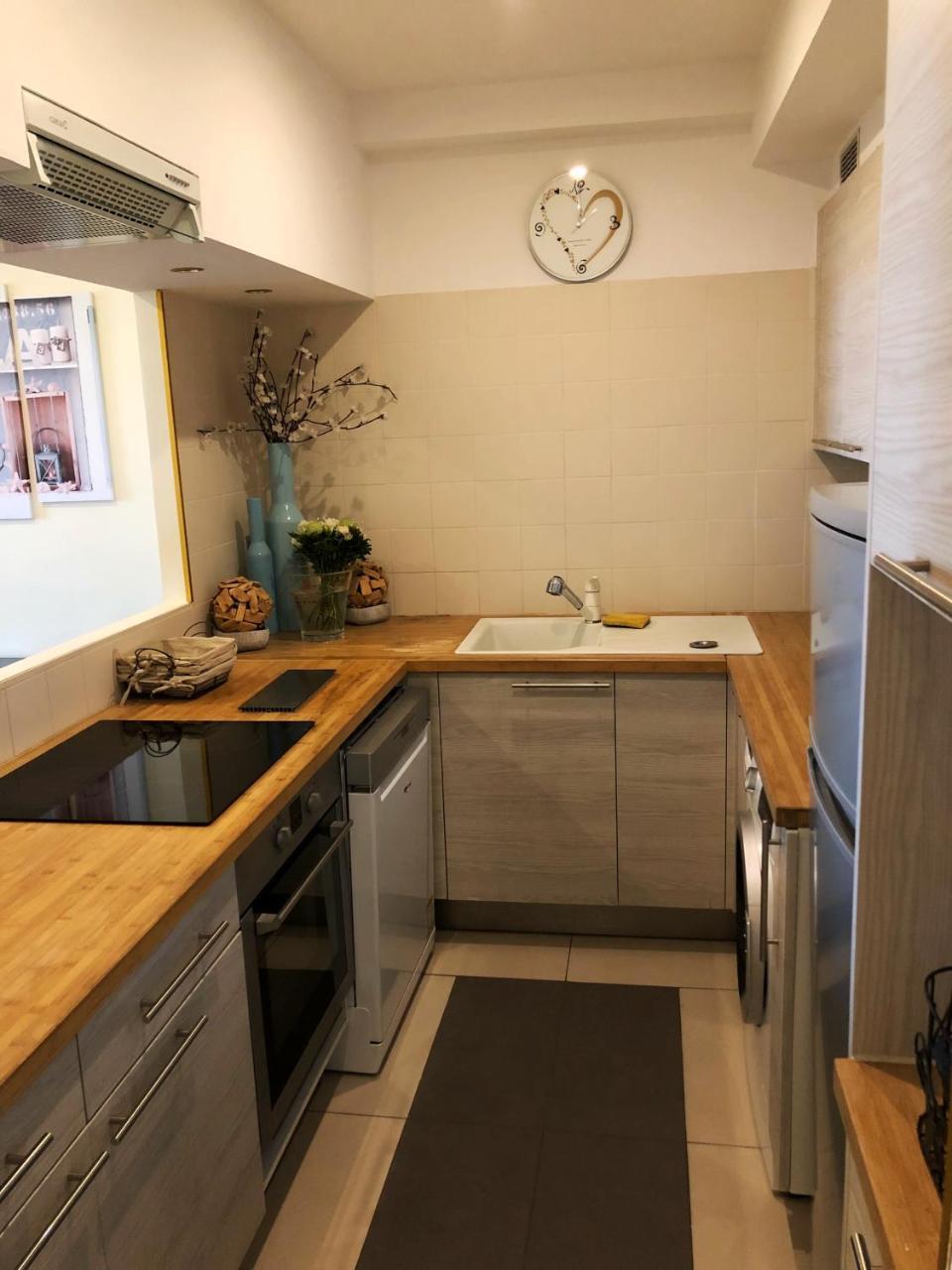 Aston - Centre Massena