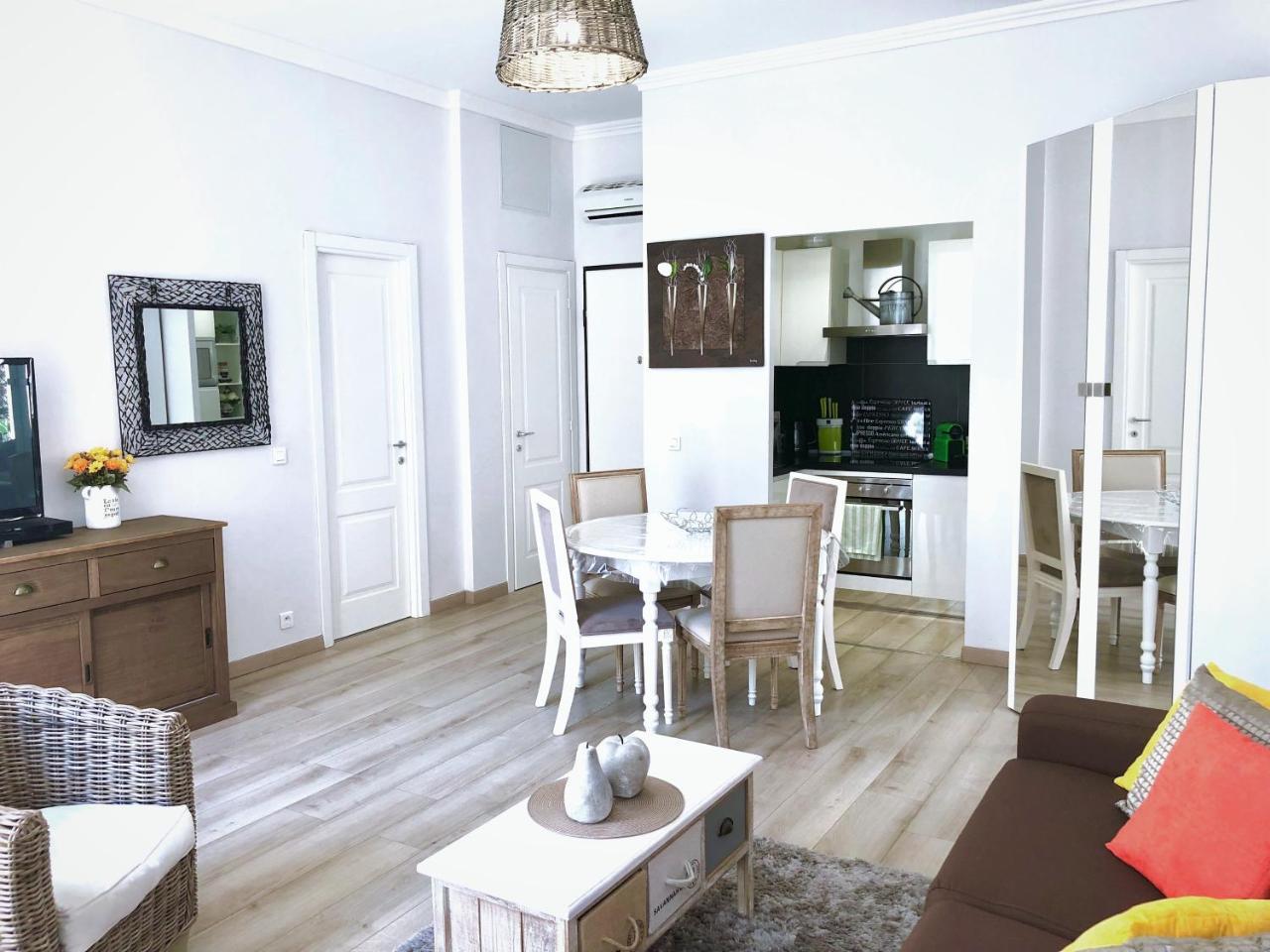 Prestige Center Apartment