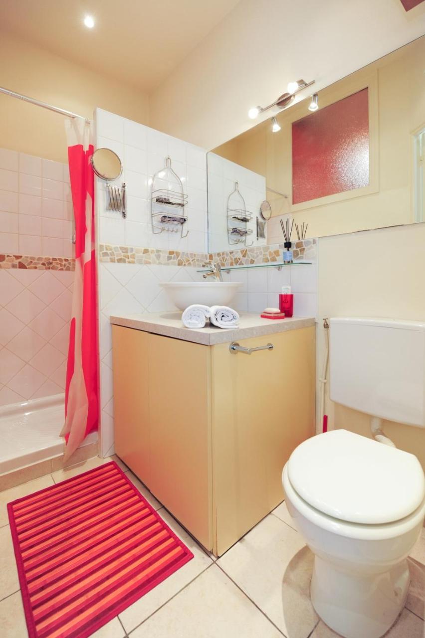 Mini Miro Five Stars House *