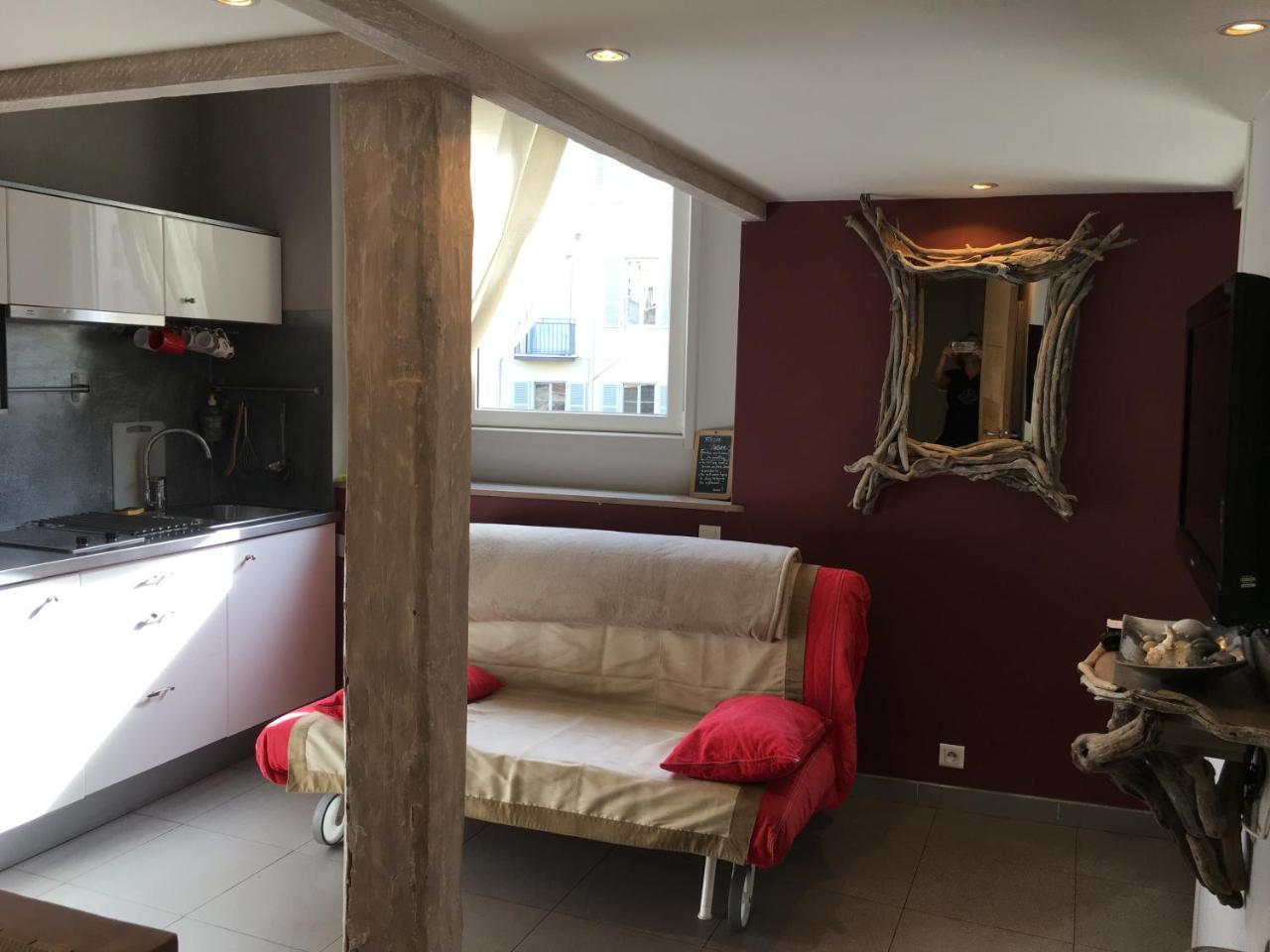 Apartment Interieurs-cour Nice