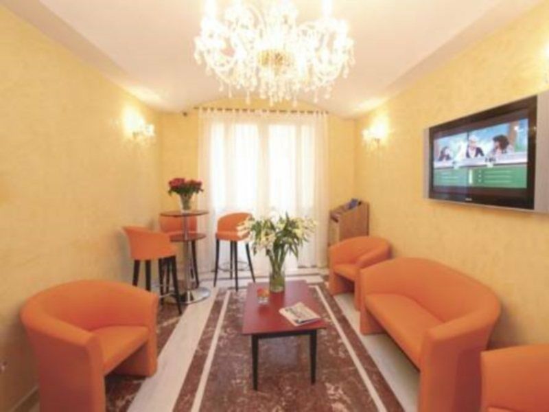 Little Palace Hotel 2*