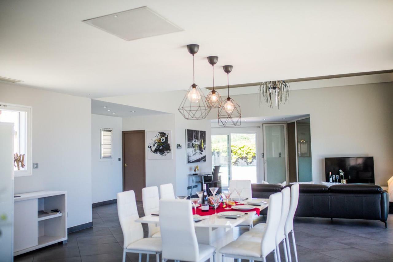 Villa Corniche D'argent - *