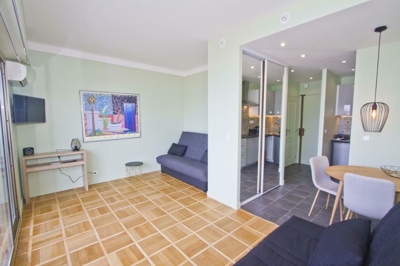 Apartment Promenade - Suffren *