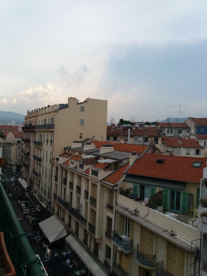 In Rue Halevy Apartamento