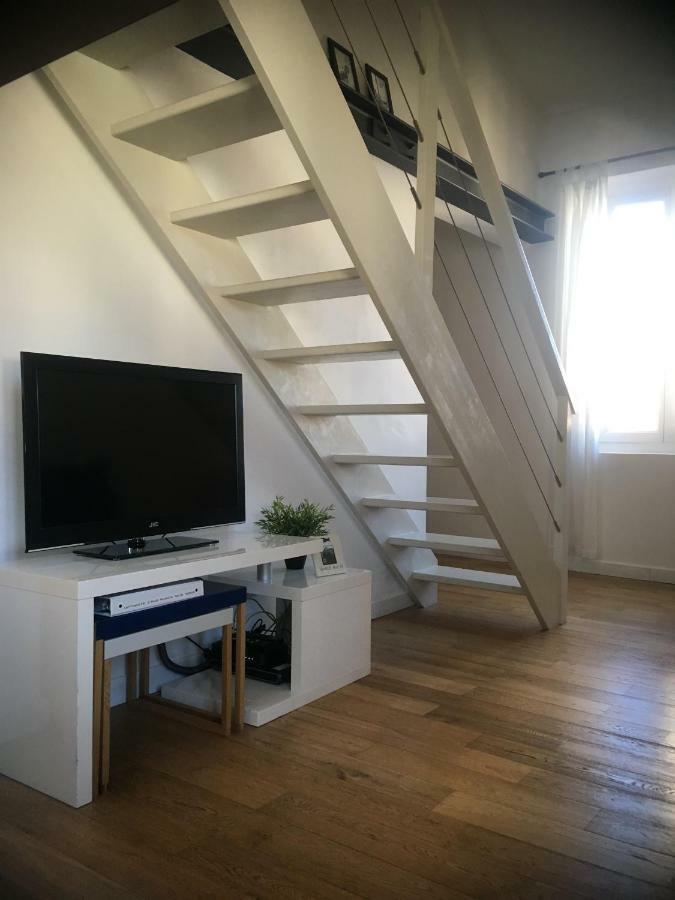 Charme Mediterraneen Votre Pied A Terre Au Coeur Du Port De Appartement