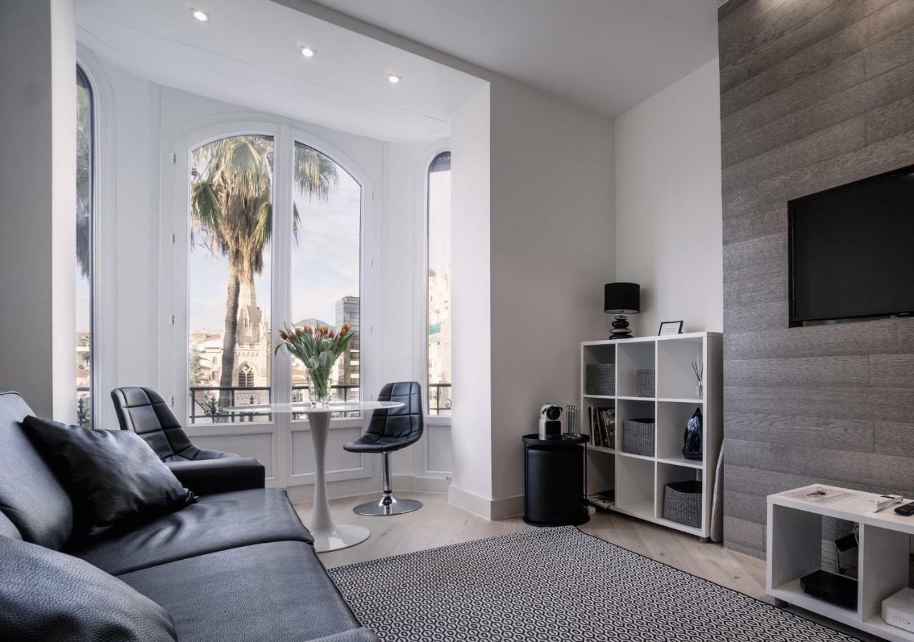 Apartment Carre D'or! Park View!