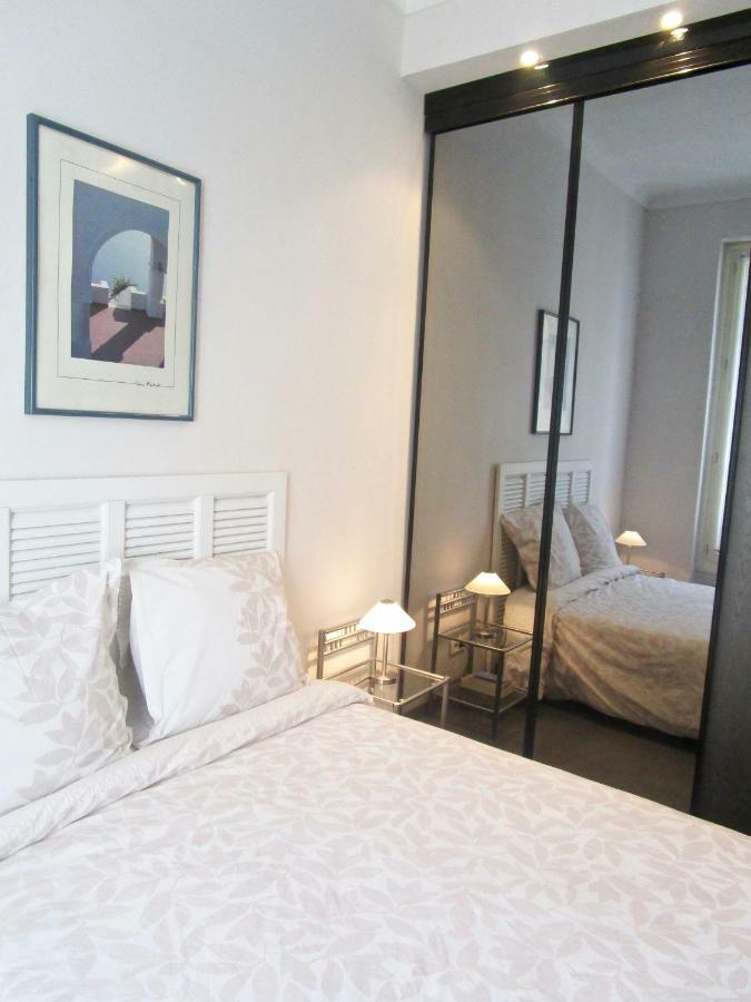 Flat Apartment *