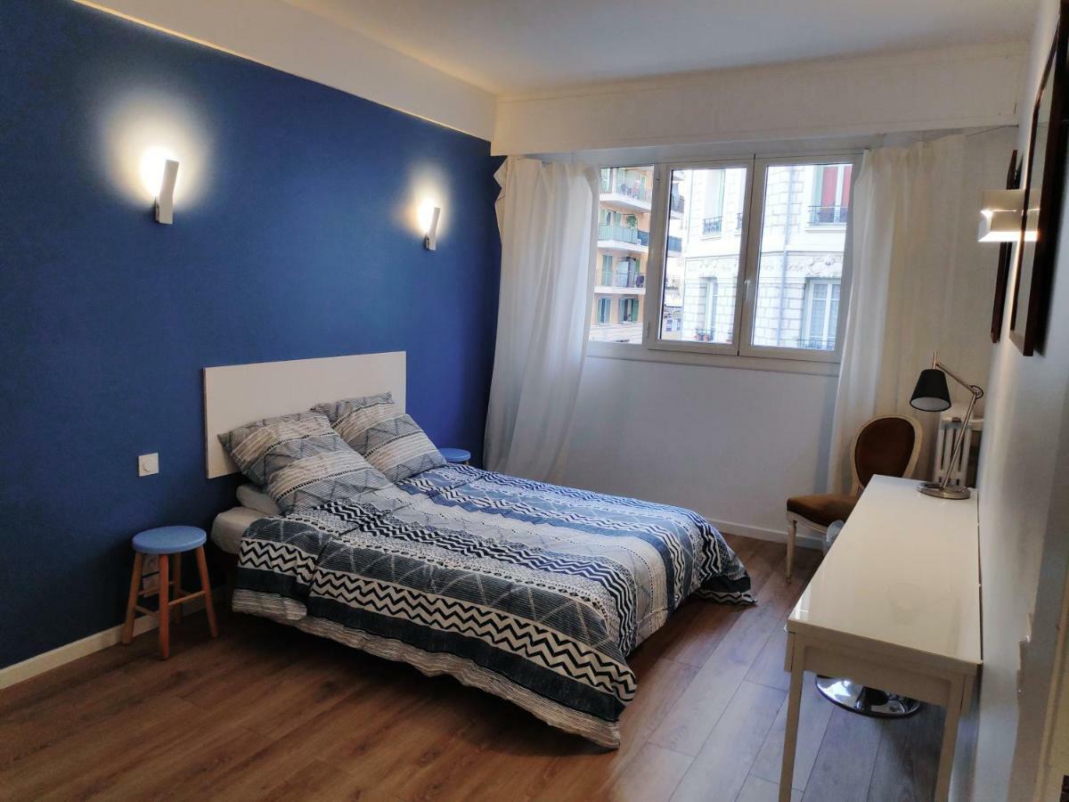 - Port - Balcony Apartment *
