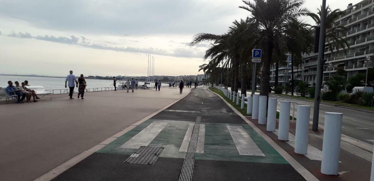 Promenade Des Anglais Petit Studio Au Calme Apartment Nice
