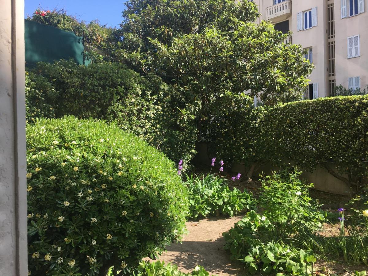Bas Cimiez Free Parking Bed & Breakfast