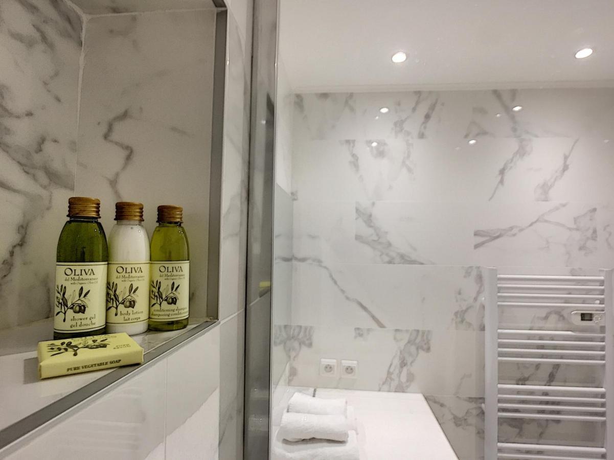 Nestor&jeeves - Royal Luxembourg - - Swimming Pool On Roof