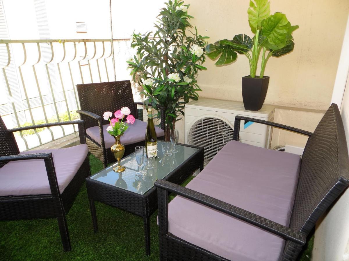 9 Avenue De Carras Apartment *