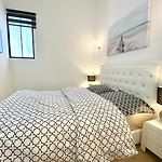 Lamartine- Heart Of Center- Modern And Design Flat