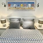 Central Modern Flat Lamartine
