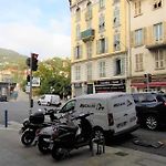 2 spacious bedrooms near Riquier station!