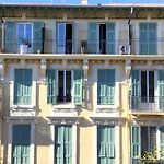 Modern, Traditional , Bright And Stylish Appartement