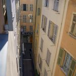 Sunny Apartment In Heart Of Nice Old Town