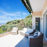 Vinaigrier Hills Vi3086 By Riviera Holiday Homes