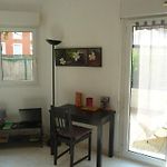 Charmant Studio-Terrasse A Carras Plage