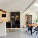 Ross 5- F2, Lumineux, Balcon, Loft, Clim, Vieux-Nice