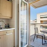 Air-Conditioned Studio With Swimming Pool Close To The Sea