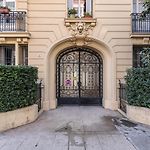 Wonderful And Bright Apartment Close To Everything