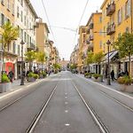 Lovely Townhouse In A Lively Area Close To The Old Nice