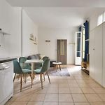 Superbe Studio Vieux Nice 1 Min A Pied De La Plage