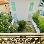 Lovely & Cozy Duplex Heart Of Nice With Bathtub!