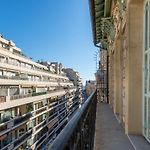 Sunny And Modern Baquis Flat