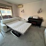 Chambre privée avec terrasse au port de Nice