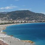 3 Piéces climatisé 4 personnes Nice tout confort plein centre