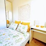 Private Room In Renovated Apartment - Tram 1 Min Walk