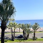 Promenade-des-anglais-front-sea