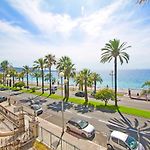 Luxury sea front suite Promenade