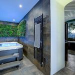Jacuzzi, Mer 3 Min, B&B