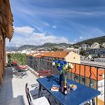 Extraordinary View On Port And Castle Hill - 1 Bdr & Parking
