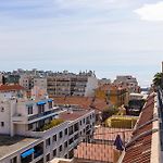 Extraordinary View On Port And Castle Hill - 1 Bdr & Parking