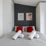 Magenta Square Central 1 Bdr With Ac