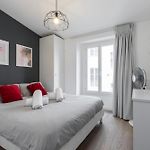 Magenta Square Central 1 Bdr With Ac