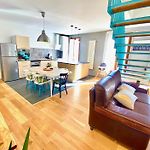 ApartHotel Riviera - DUPLEX DU VIEUX PORT - 4 pieces A C - Old Port Cote d\'Azur