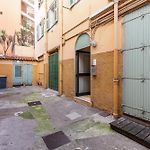 Lovely 1 Bdr Port Area