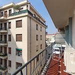 Ultra Central Large 2 Bdr Near Massena Square
