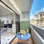 Nestor&Jeeves - Pop Art - Central - Balcony