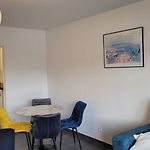 Pretty Flat, 100M Promenade In City Center
