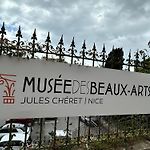 Nice Signature Baumettes