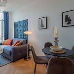 301A Charming 2 Rooms Refurbished Super Center
