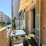 Duplex Central Close Beaches And Shops And Balcony
